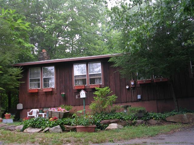 A picture of the property located at 148 RESERVOIR RD, BLACK MOUNTAIN NC 28711.