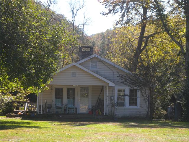 A picture of the property located at 55 BROAD RIVER VFD RD, BLACK MOUNTAIN NC 28711.
