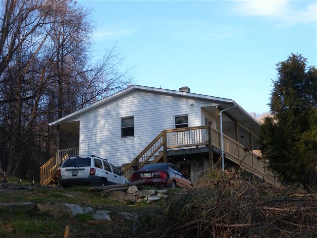 A picture of the property located at 99999 STONE MOUNTAIN FARM RD.