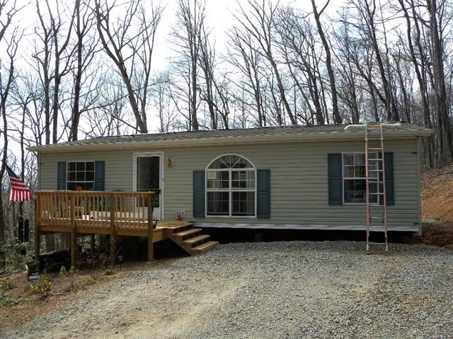 A picture of the property located at 133 SELDOM HOME DR, BLACK MOUNTAIN NC 28711.