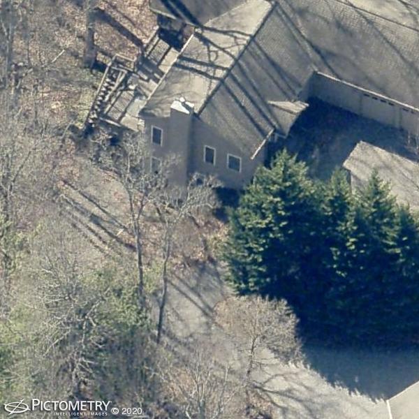 A picture of the property located at 38 WOOD ROBIN LN, BLACK MOUNTAIN NC 28711.