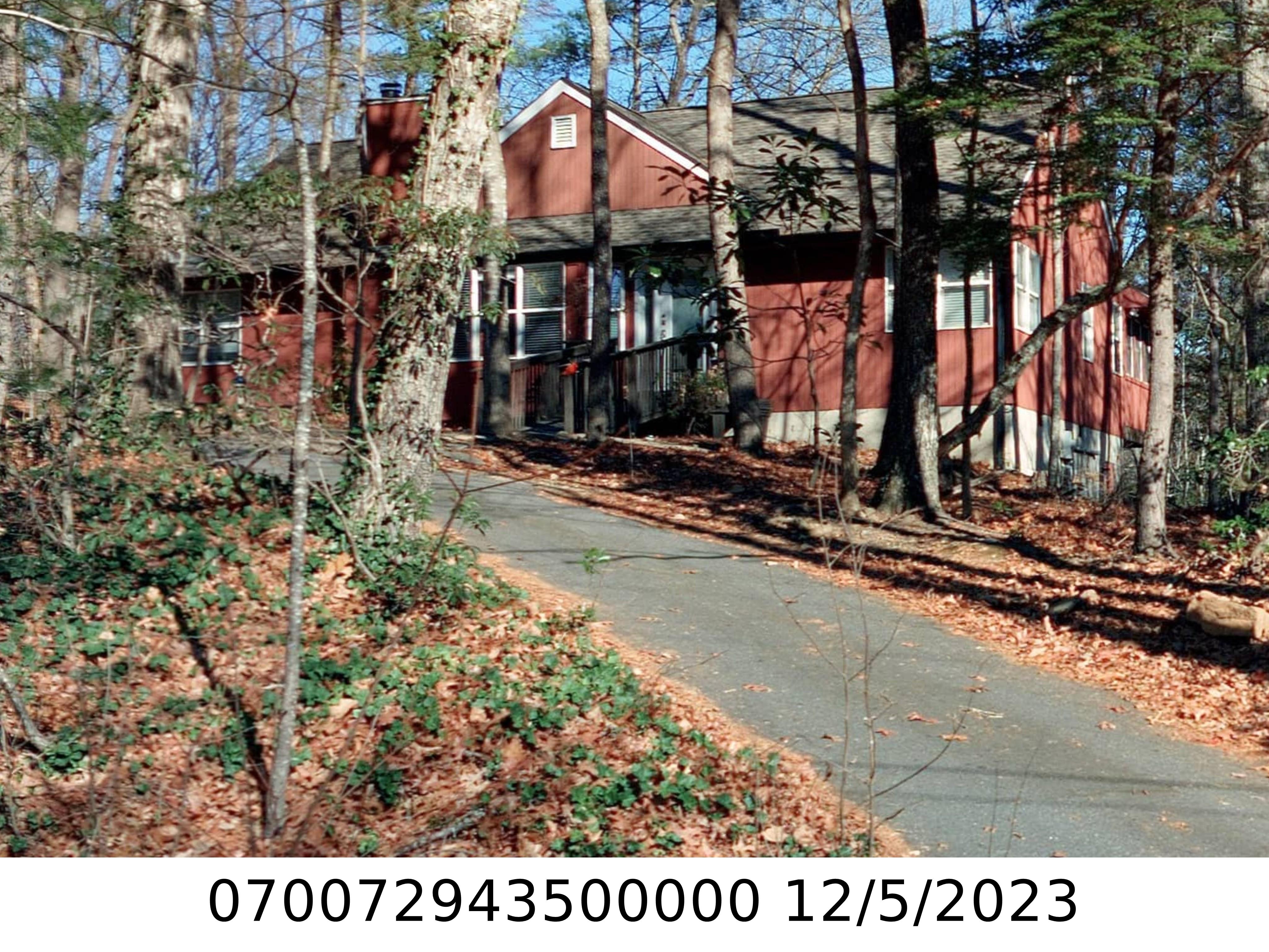 A picture of the property located at 114 RICHARD LN, BLACK MOUNTAIN NC 28711.