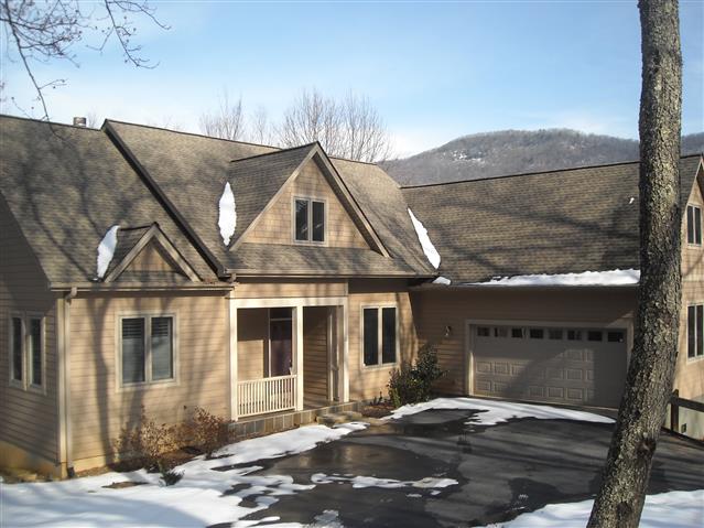 A picture of the property located at 21 WALLACE MOUNTAIN RD, BLACK MOUNTAIN NC 28711.