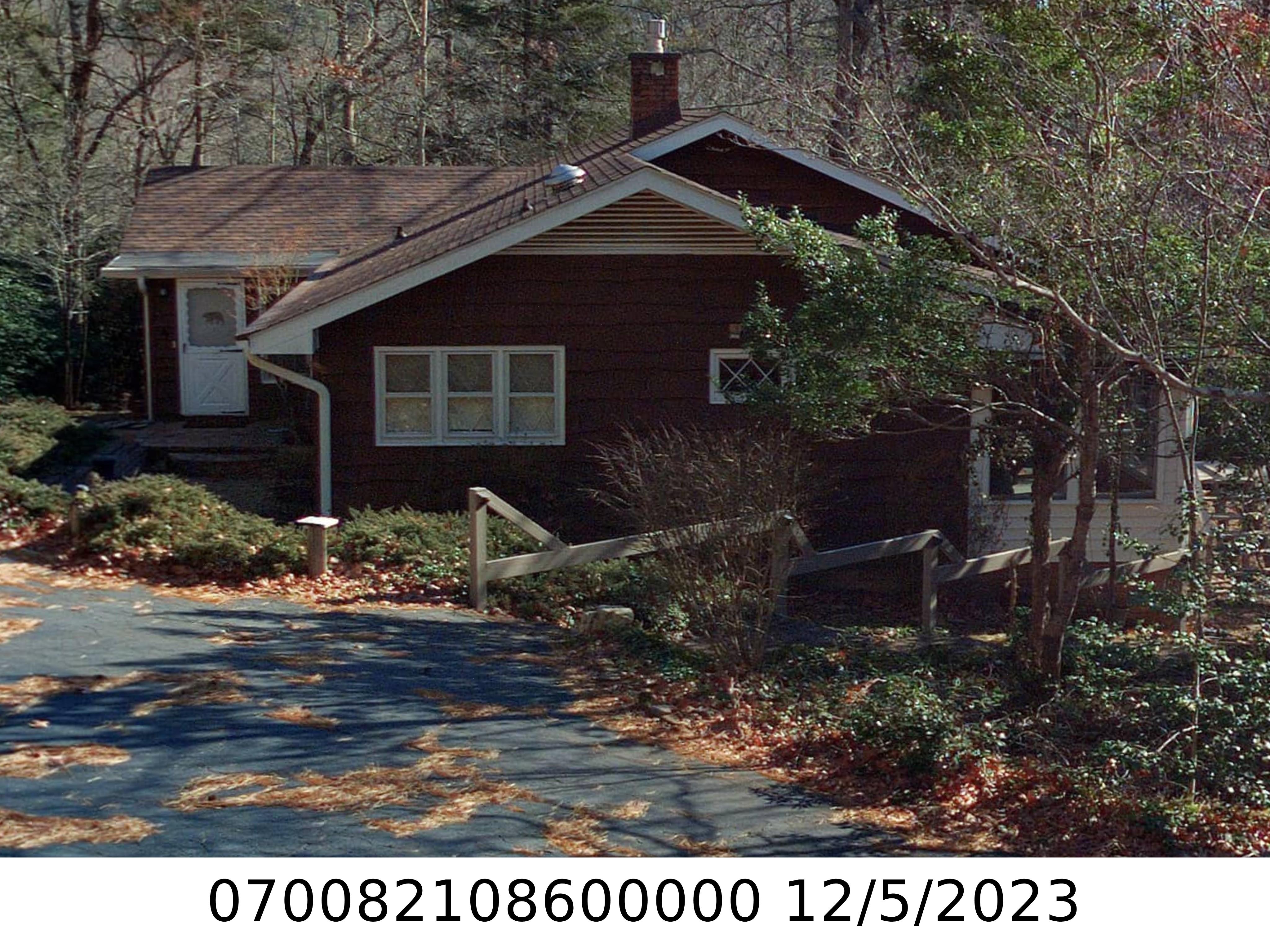 A picture of the property located at 108 RICHARD LN, BLACK MOUNTAIN NC 28711.