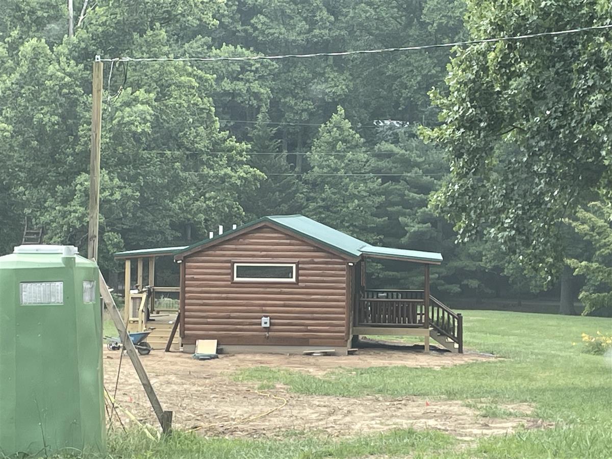 A picture of the property located at 2318 NORTH FORK RIGHT FORK RD, BLACK MOUNTAIN NC 28711.