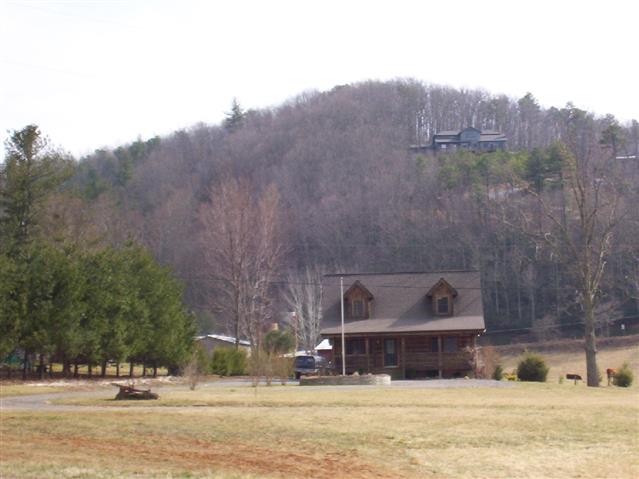 A picture of the property located at 2304 NORTH FORK RIGHT FORK RD UNINCORPORATED.