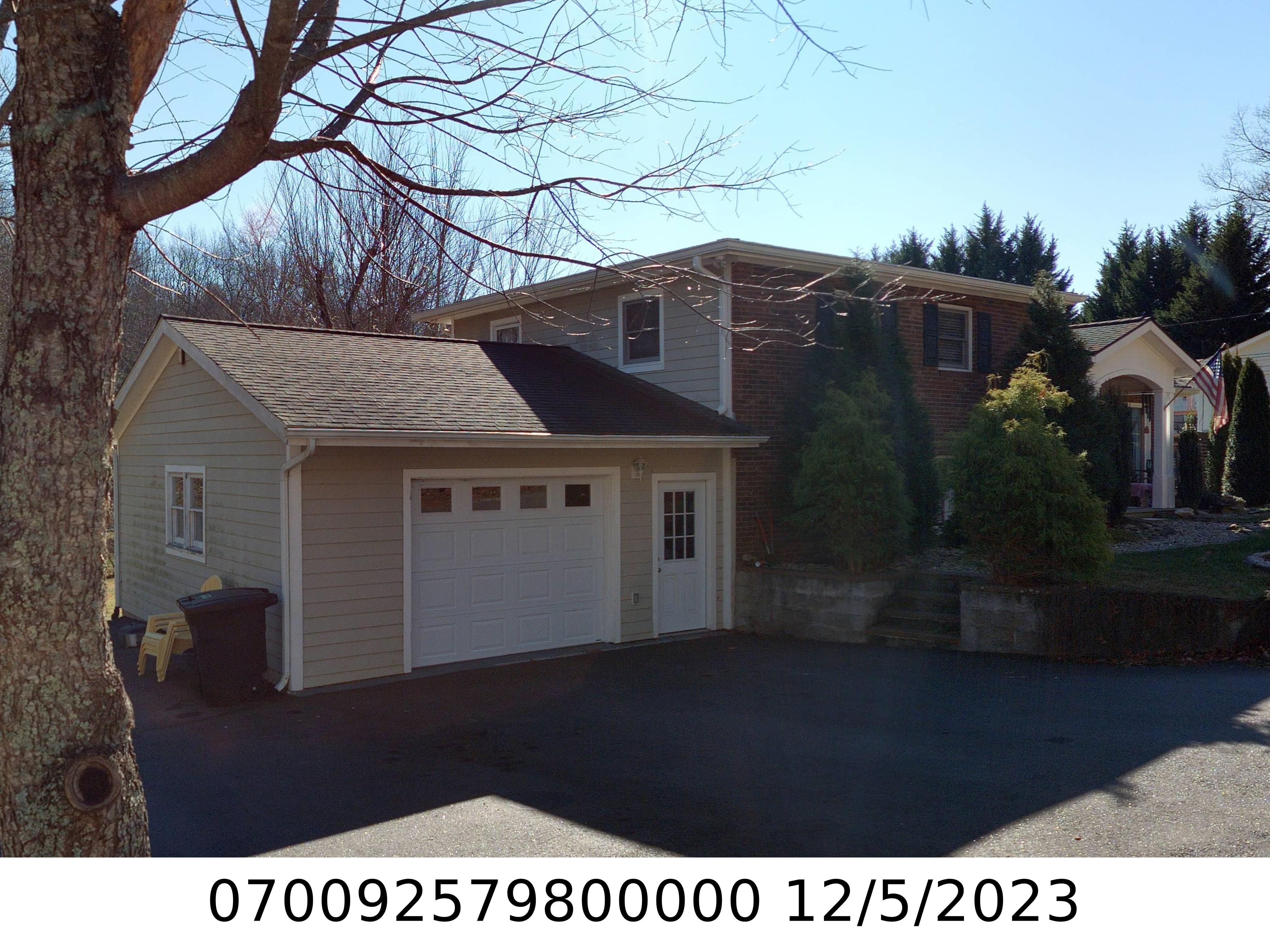 A picture of the property located at 21 DANIEL LN, BLACK MOUNTAIN NC 28711.