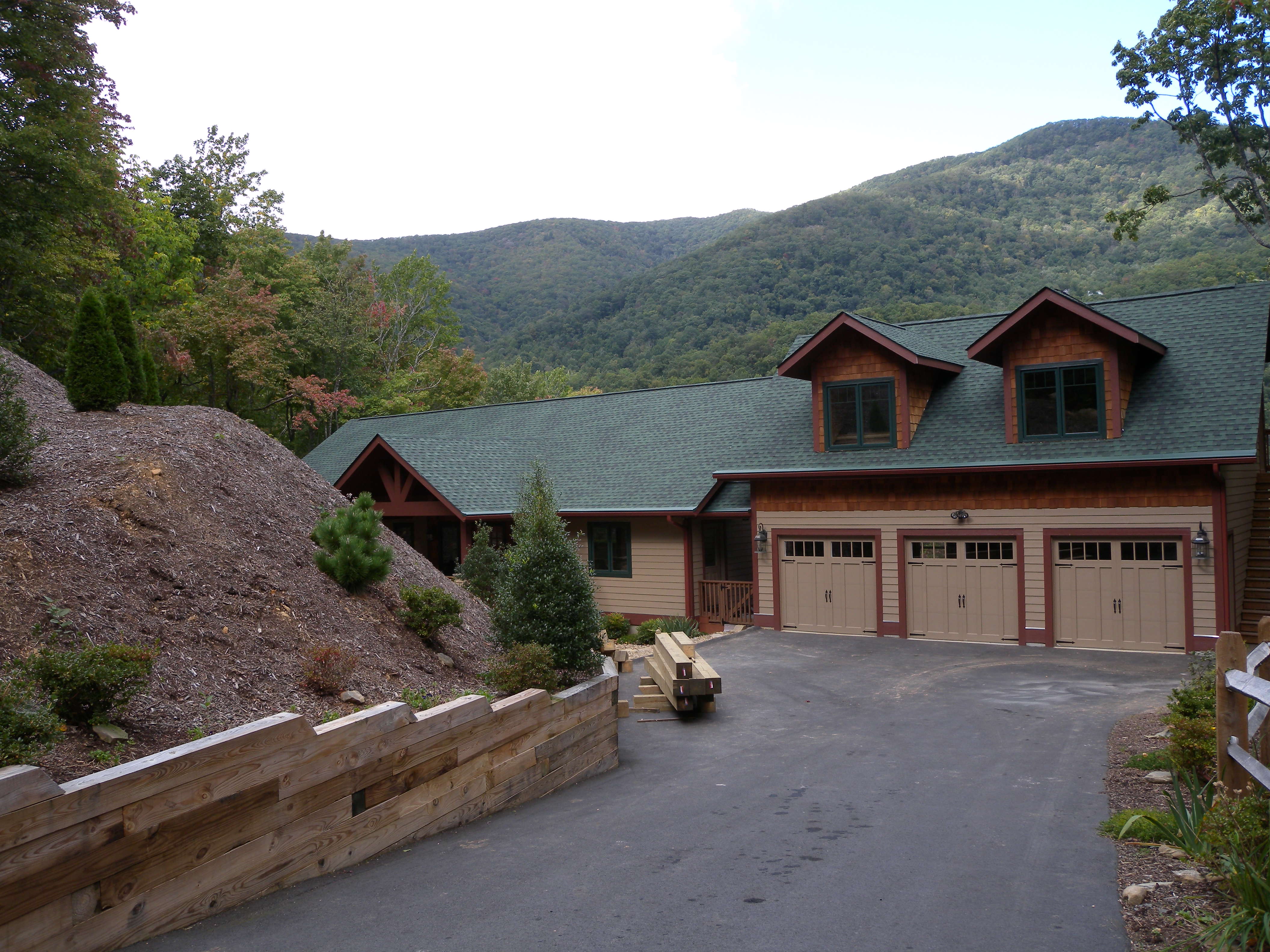 A picture of the property located at 39 GREAT ASPEN WAY, BLACK MOUNTAIN NC 28711.