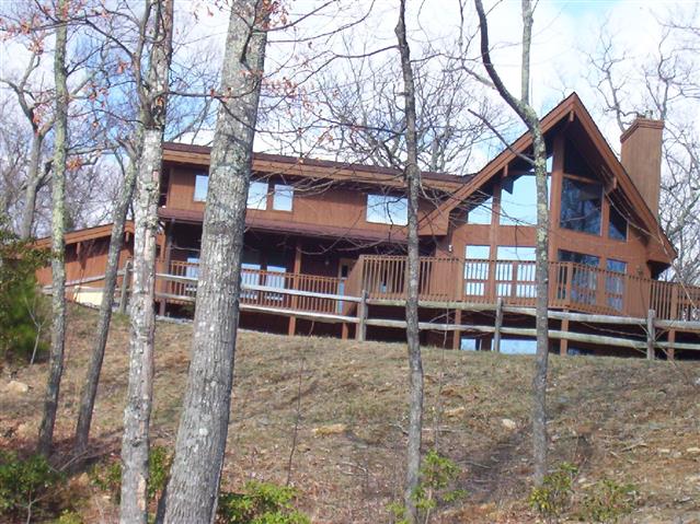 A picture of the property located at 6 ORCHARD KNOB LN, BLACK MOUNTAIN NC 28711.