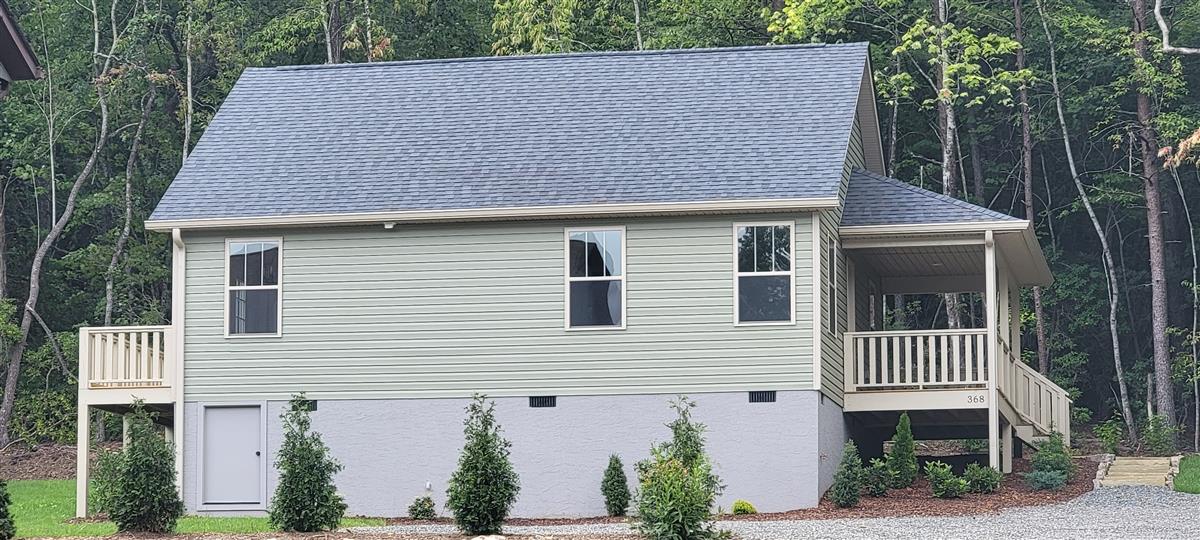 A picture of the property located at 368 GENESIS CIR, BLACK MOUNTAIN NC 28711.