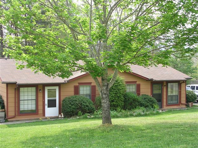 A picture of the property located at 365 GENESIS CIR, BLACK MOUNTAIN NC 28711.