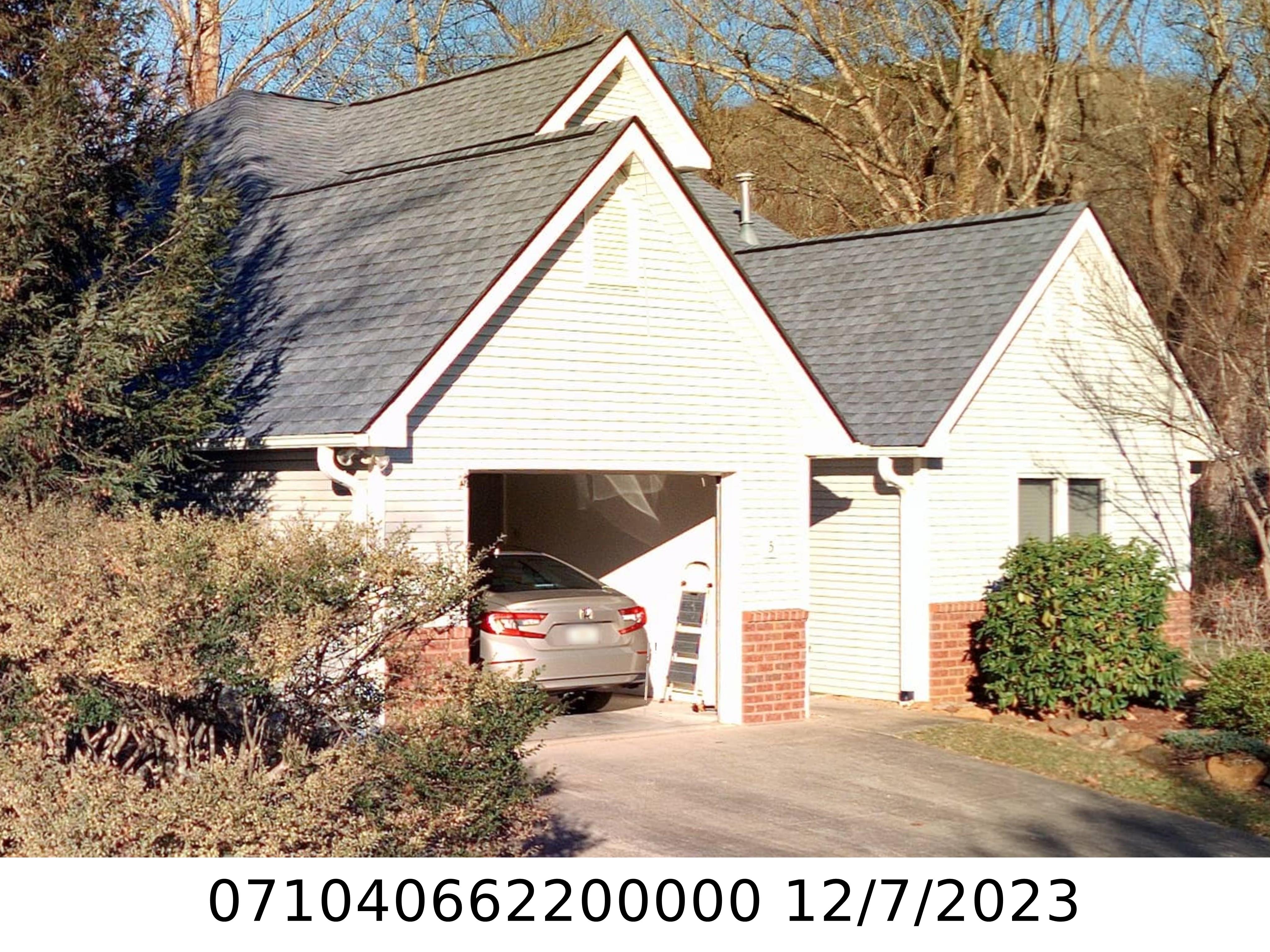 A picture of the property located at 5 VILLAGE PKWY, BLACK MOUNTAIN NC 28711.