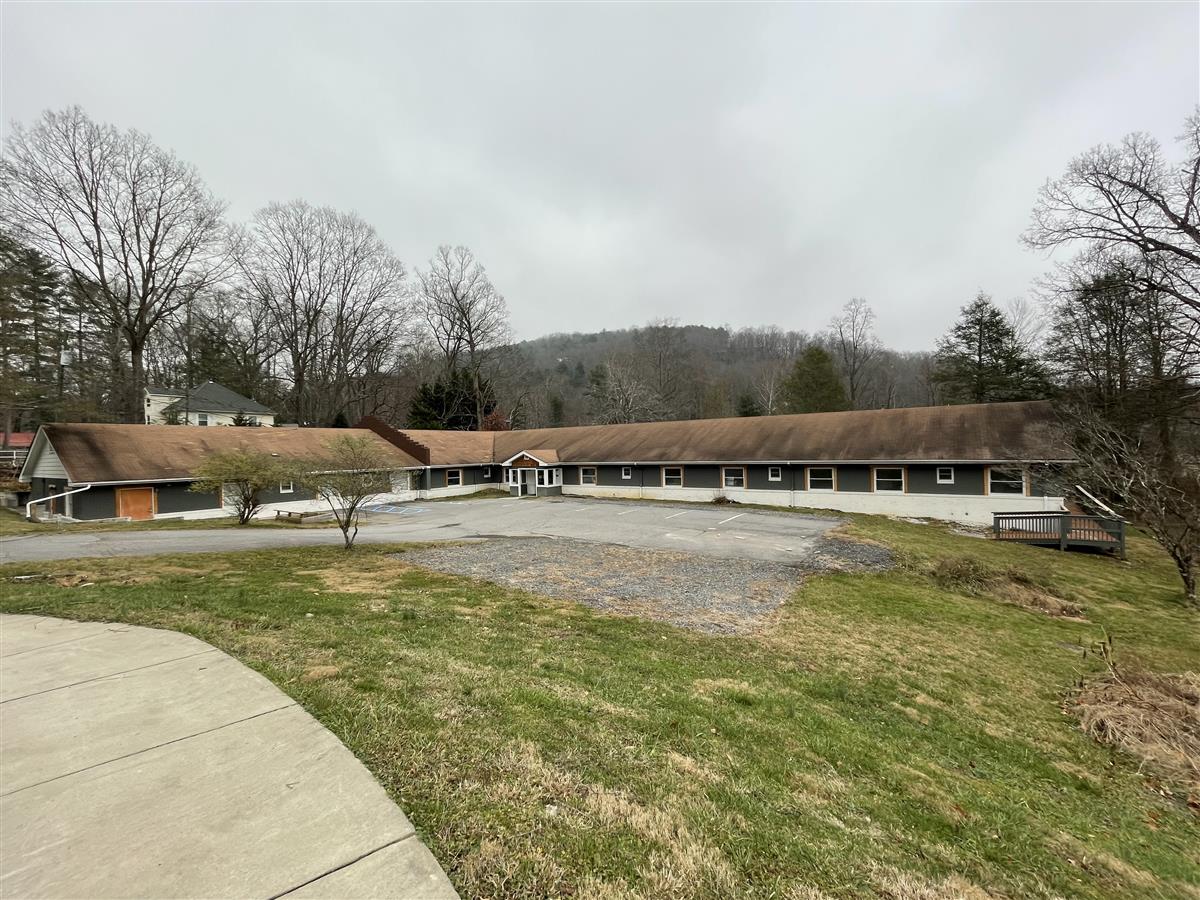 A picture of the property located at 1114 MONTREAT RD, BLACK MOUNTAIN NC 28711.