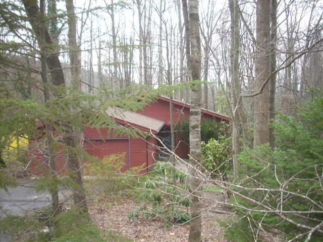 A picture of the property located at 113 MECKLENBURG CIR, BLACK MOUNTAIN NC 28711.