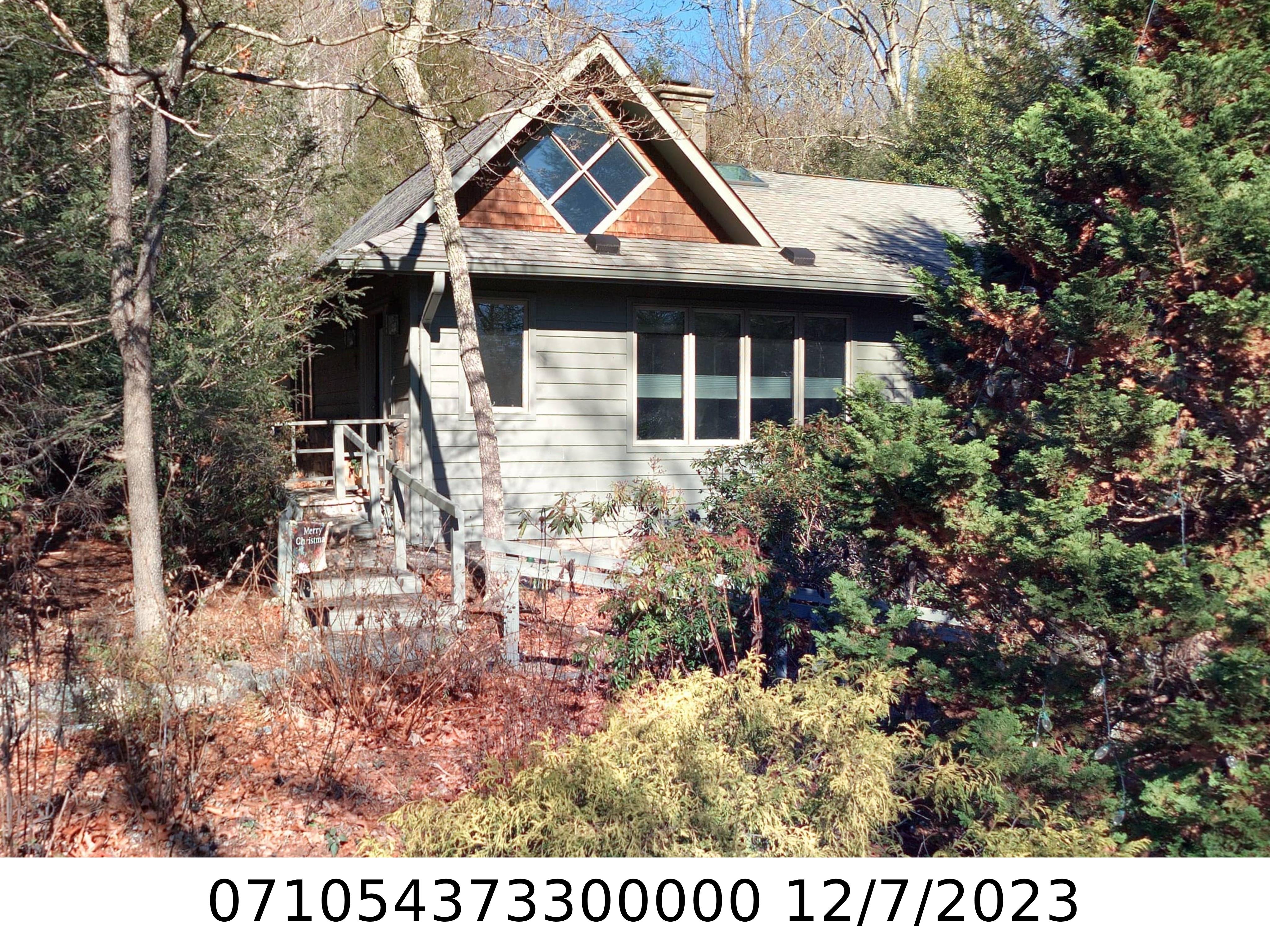 A picture of the property located at 116 MECKLENBURG CIR, BLACK MOUNTAIN NC 28711.