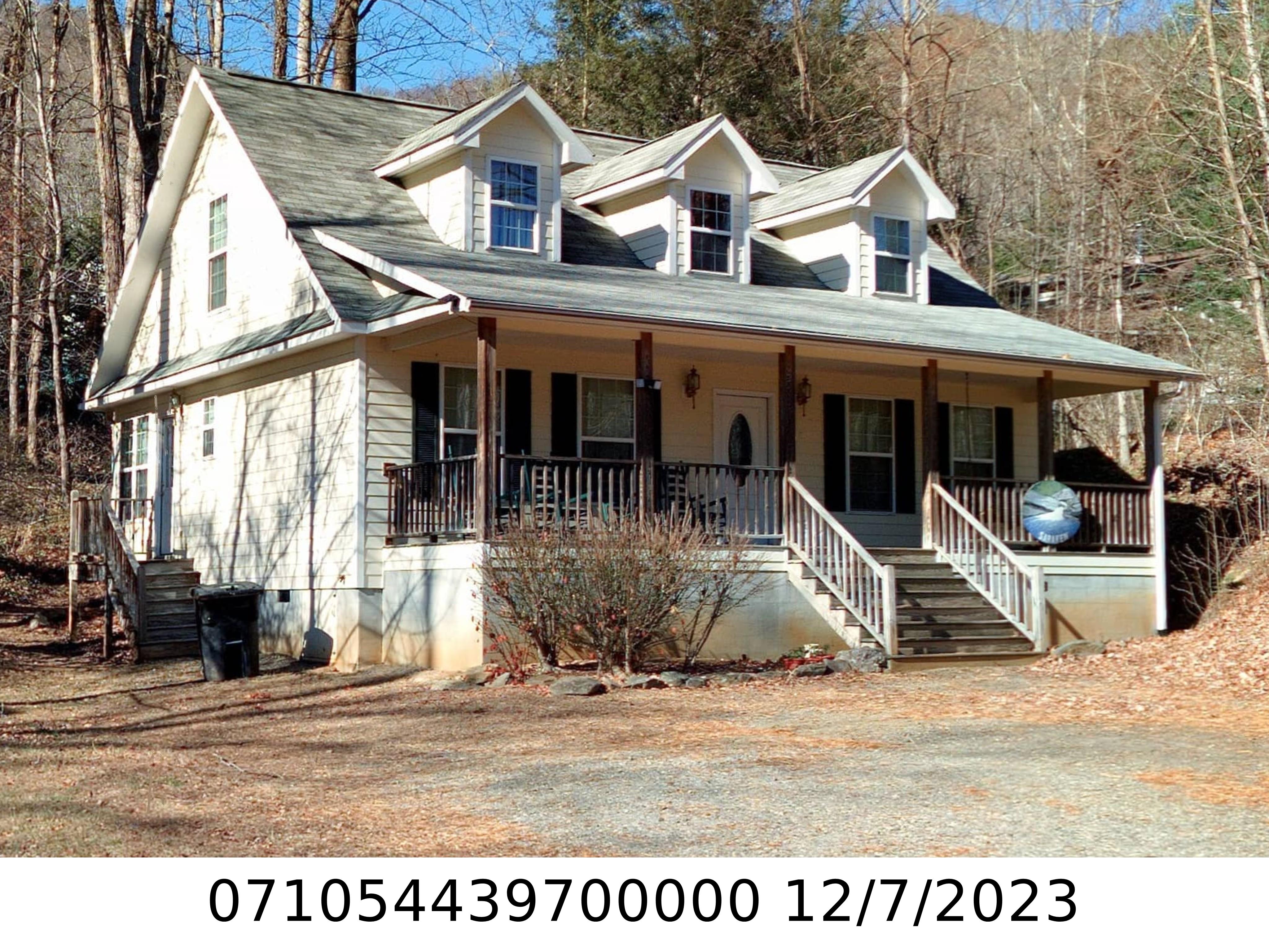 A picture of the property located at 102 MECKLENBURG CIR, BLACK MOUNTAIN NC 28711.