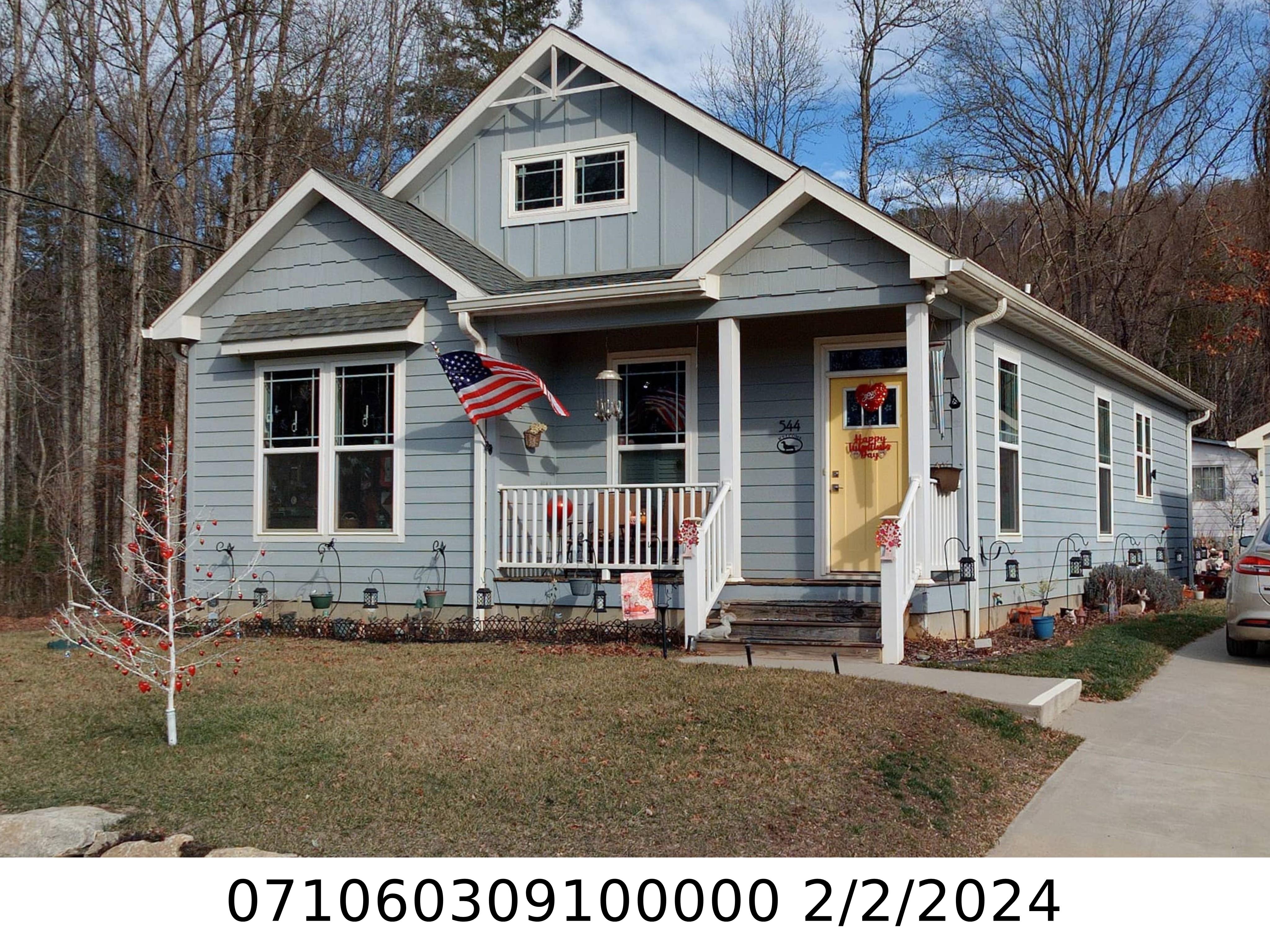 A picture of the property located at 544 PADGETTOWN RD, BLACK MOUNTAIN NC 28711.