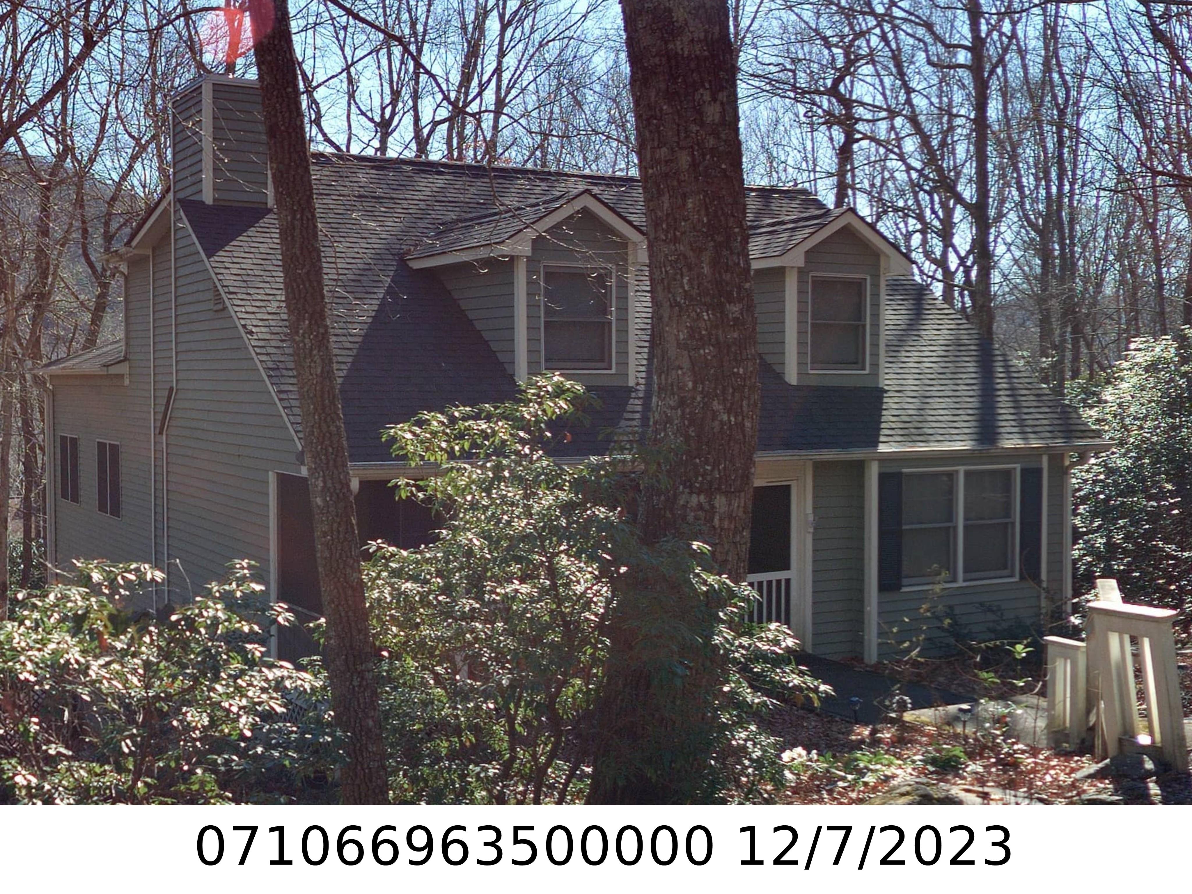 A picture of the property located at 206 HARMONY LN, BLACK MOUNTAIN NC 28711.