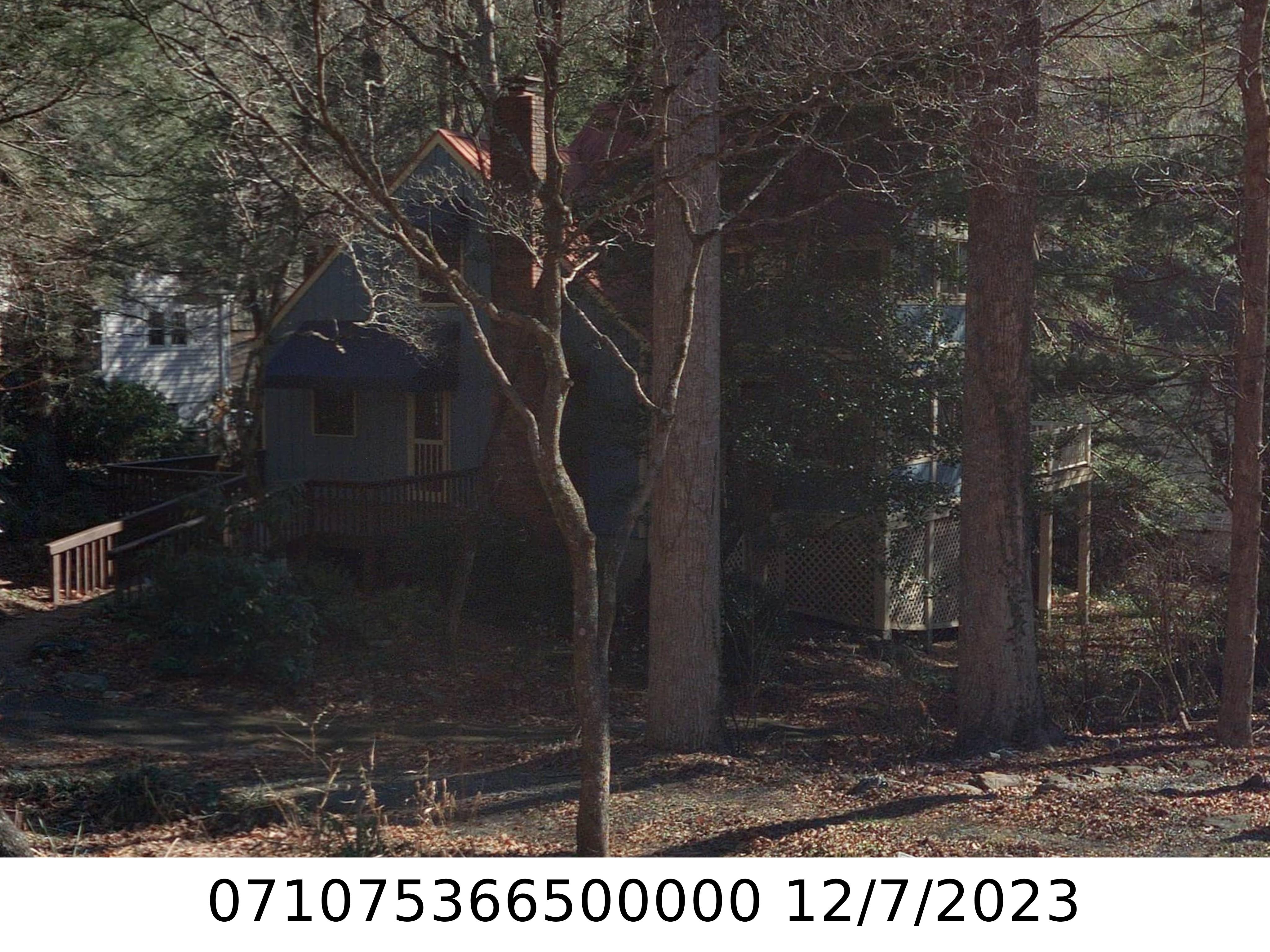 A picture of the property located at 162 VIRGINIA RD, BLACK MOUNTAIN NC 28711.
