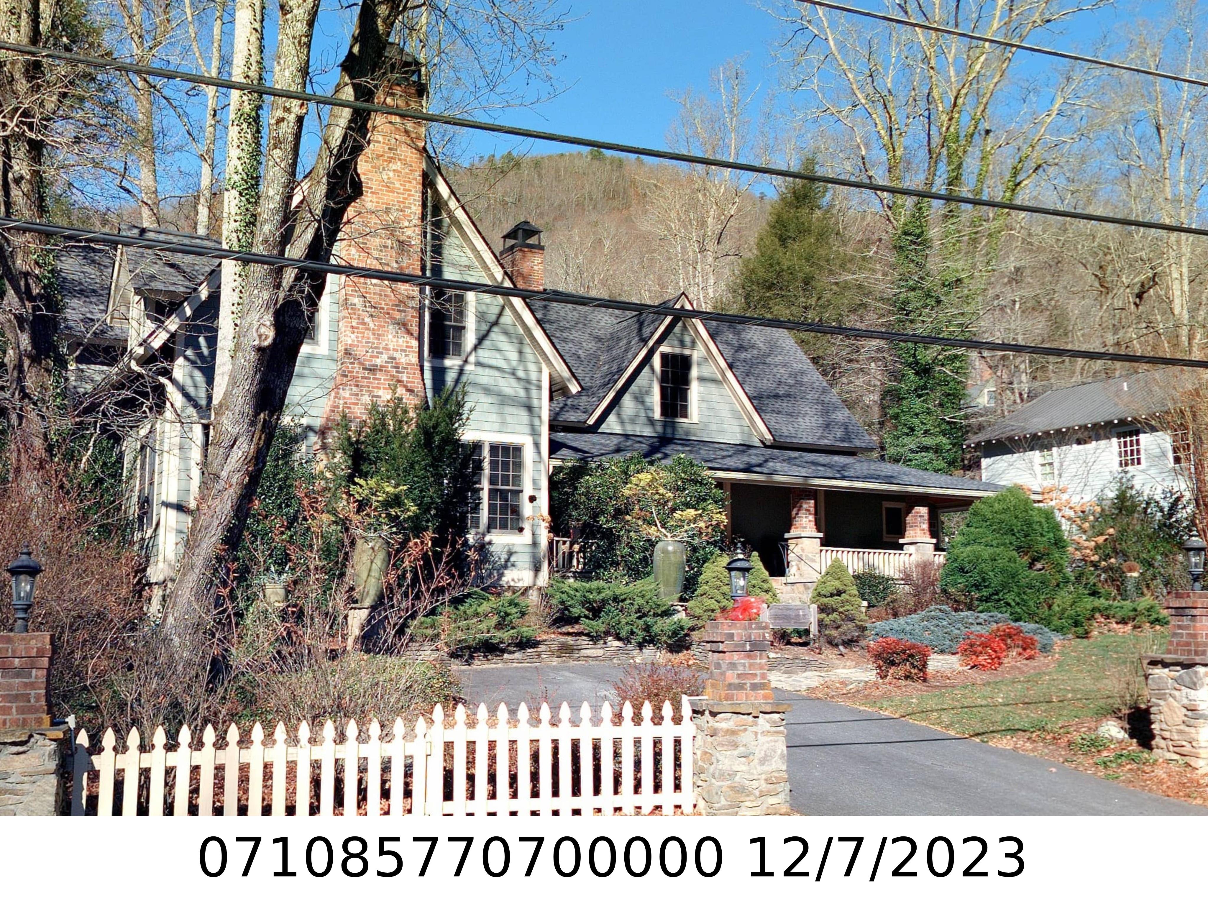 A picture of the property located at 237 ASSEMBLY DR, BLACK MOUNTAIN NC 28711.