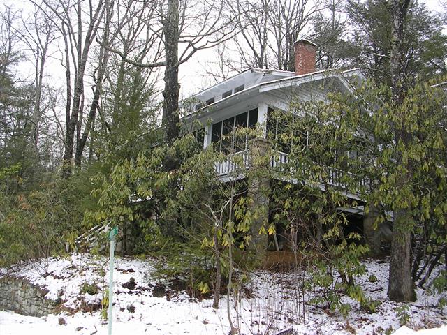 A picture of the property located at 501 ARBOR LN, BLACK MOUNTAIN NC 28711.