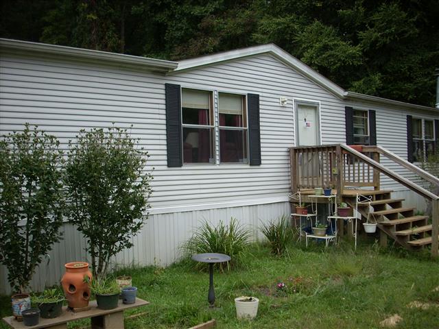 A picture of the property located at 12 PATHWAY LN, CANDLER NC 28715.