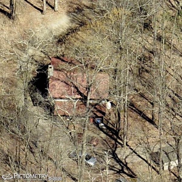 A picture of the property located at 32 TRILLIUM COVE LN, CANDLER NC 28715.