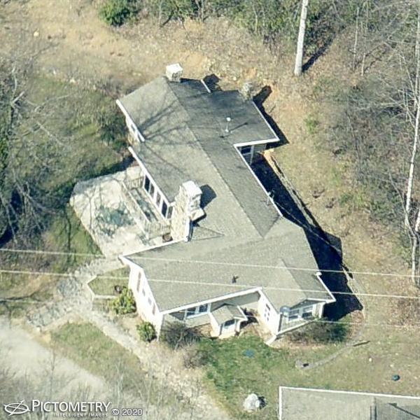A picture of the property located at 15 TRILLIUM COVE LN, CANDLER NC 28715.