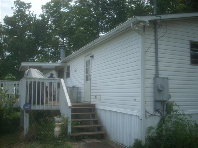 A picture of the property located at 17 SAINT BERNARD LN, CANDLER NC 28715.