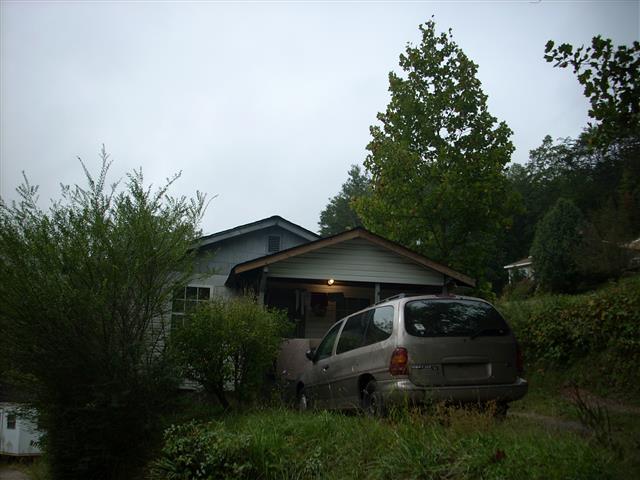 A picture of the property located at 25 LAZY ROCK LN, CANDLER NC 28715.
