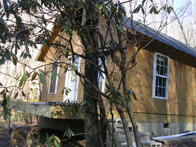 A picture of the property located at 47 LAZY ROCK LN, CANDLER NC 28715.