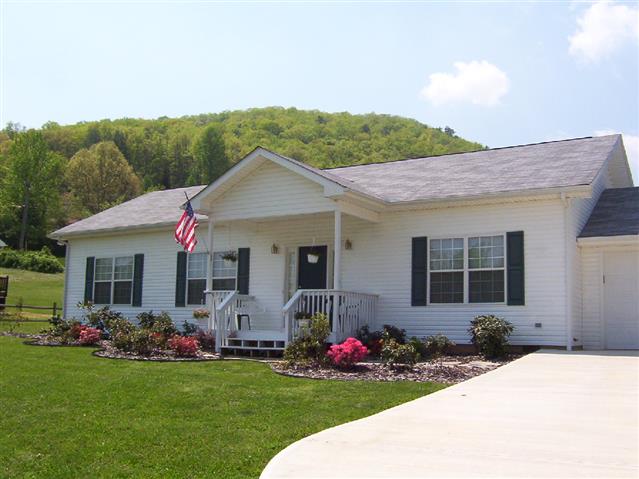 A picture of the property located at 19 IVY GARDEN DR, CANDLER NC 28715.