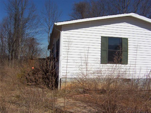 A picture of the property located at 23 HONEY LOCUST LN, CANDLER NC 28715.