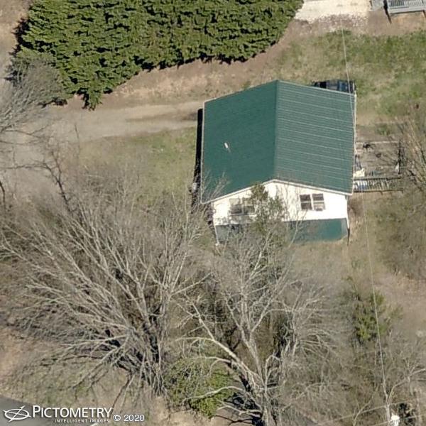 A picture of the property located at 6 LANDS END DR, CANDLER NC 28715.
