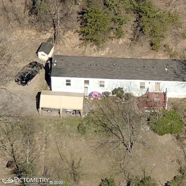 A picture of the property located at 40 BLACK FOREST LN, CANDLER NC 28715.