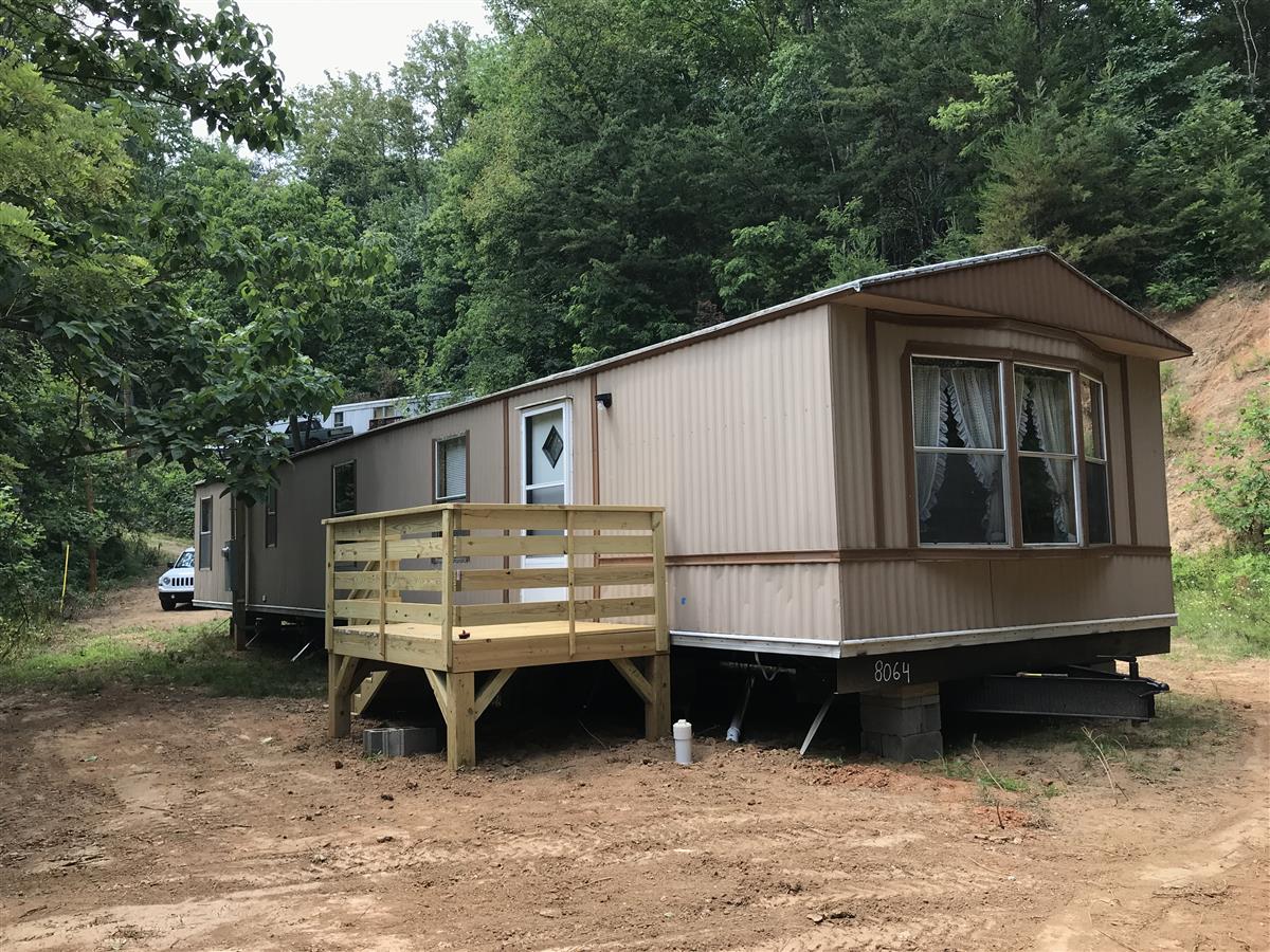 A picture of the property located at 84 BLACK FOREST LN, CANDLER NC 28715.