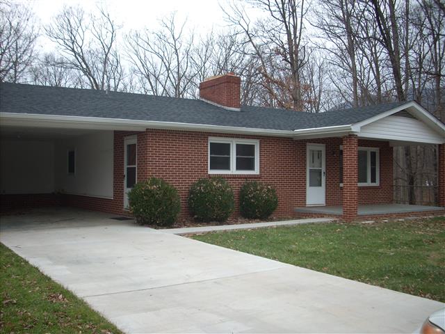 A picture of the property located at 104 GRASSY VIEW RD, CANDLER NC 28715.