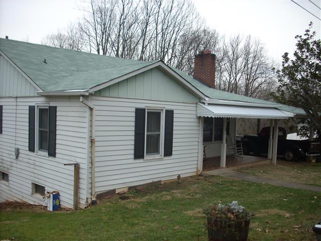 A picture of the property located at 89 GRASSY VIEW RD, CANDLER NC 28715.