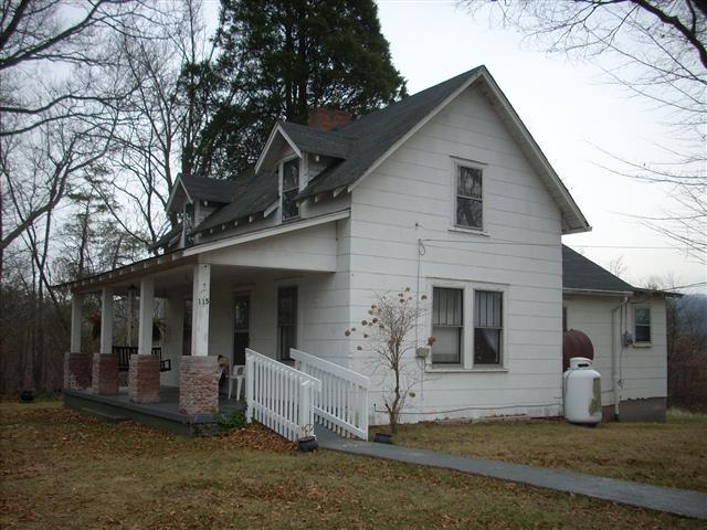 A picture of the property located at 115 GRASSY VIEW RD, CANDLER NC 28715.