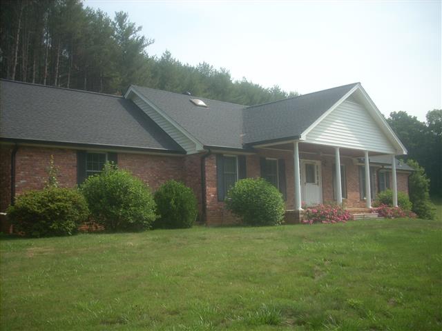 A picture of the property located at 120 LINCOLN RIDGE DR, CANDLER NC 28715.