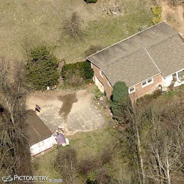 A picture of the property located at 42 GATEWAY LN, CANDLER NC 28715.