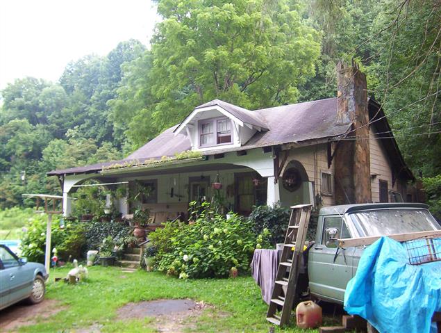 A picture of the property located at 25 HAZEL LN, LEICESTER NC 28748.