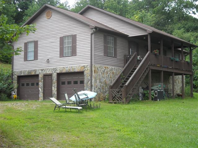 A picture of the property located at 15 MILL POND LN, LEICESTER NC 28748.
