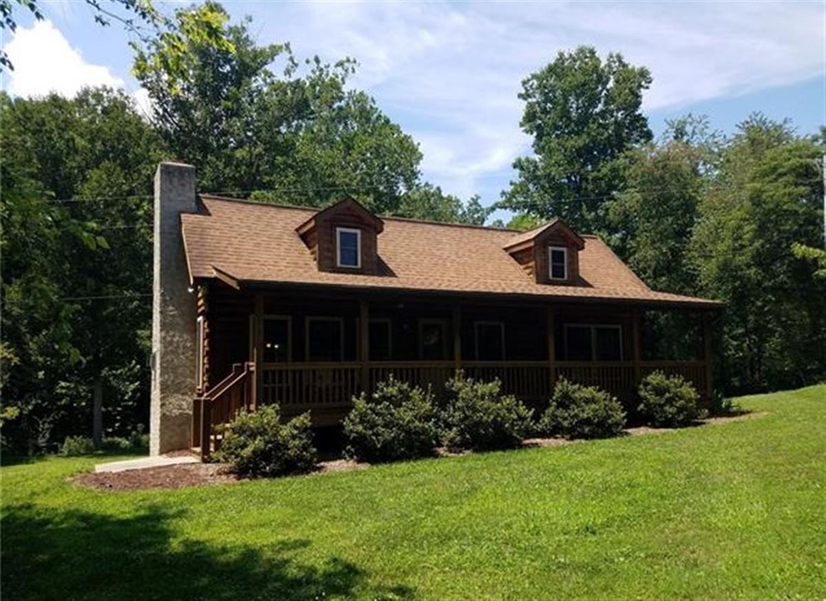 A picture of the property located at 55 LON ISRAEL RD, CANDLER NC 28715.