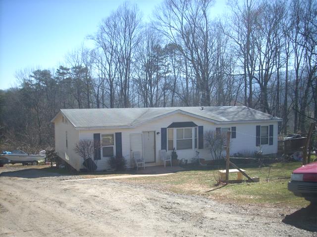 A picture of the property located at 9 ROSIE LN, CANDLER NC 28715.