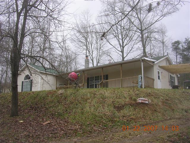 A picture of the property located at 21 SUDDRETH LN, CANDLER NC 28715.