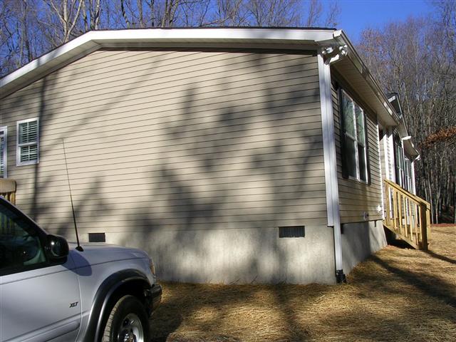 A picture of the property located at 55 ELLIOTT FARM RD, CANDLER NC 28715.
