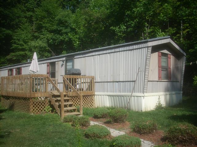 A picture of the property located at 92 HOLLY RIDGE RD, CANDLER NC 28715.