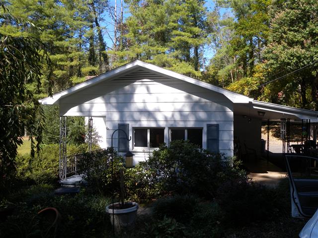A picture of the property located at 44 COREY CHELSEY LN, CANDLER NC 28715.