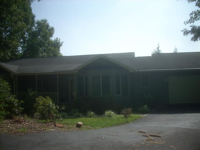 A picture of the property located at 14 ARBORWOOD TRL, CANDLER NC 28715.